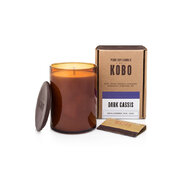 KOBO Woodblock Candle Dark Cassis lõhnaküünal (15 untsi / 425 g)