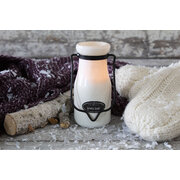 MILKHOUSE CANDLE Winter Walk lõhnaküünal PIIMAPUDEL (227 g)